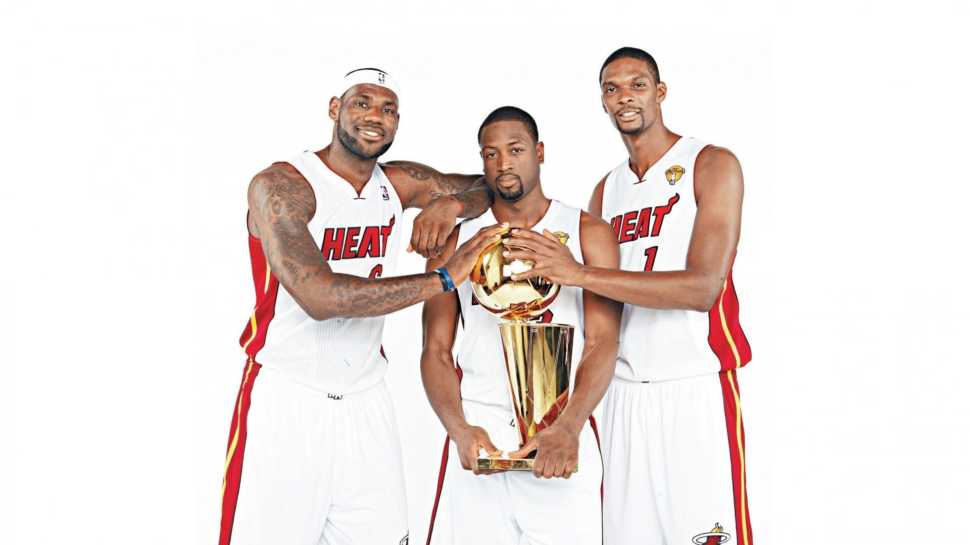 姆巴佩帽子戏法助巴黎圣日耳曼大胜,法甲争冠悬念再起